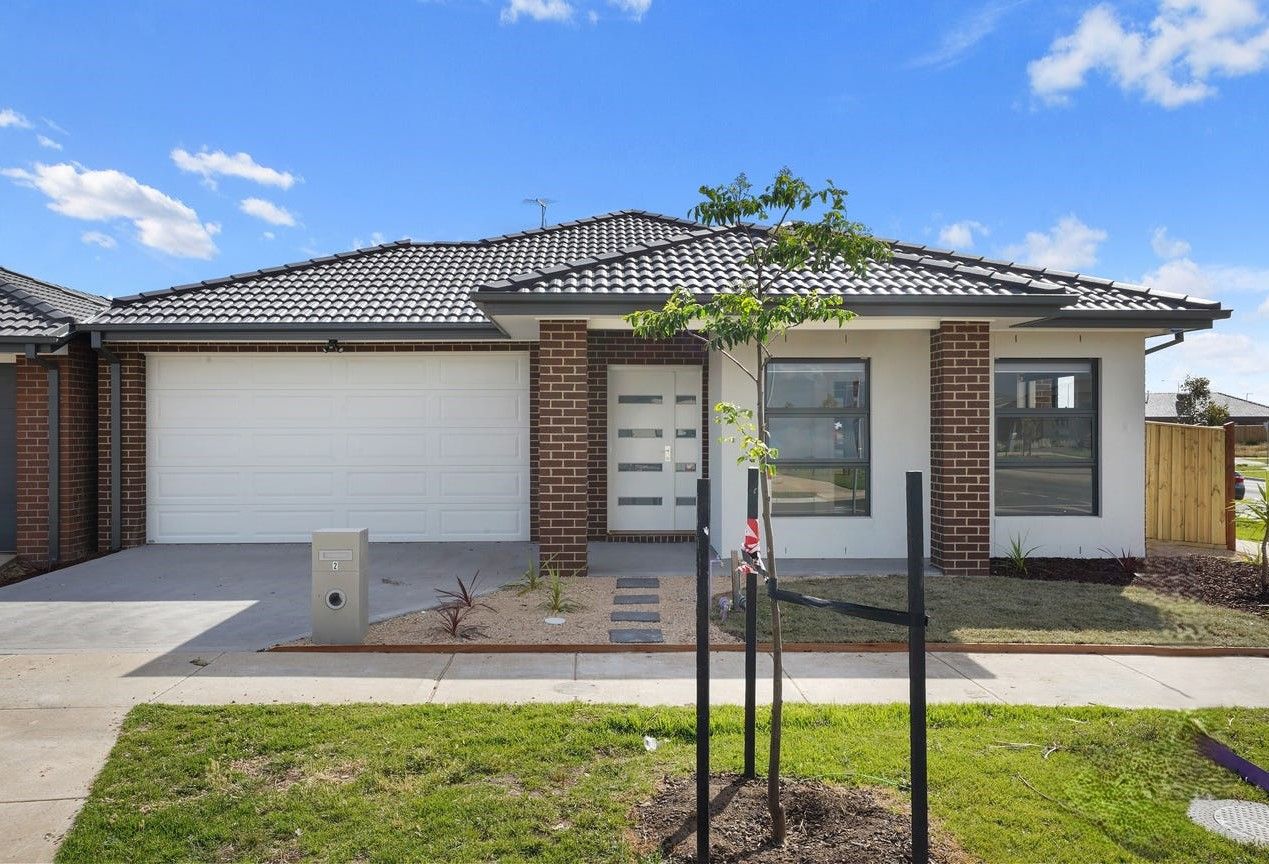 4 bedrooms House in 2 Aporum Avenue WYNDHAM VALE VIC, 3024