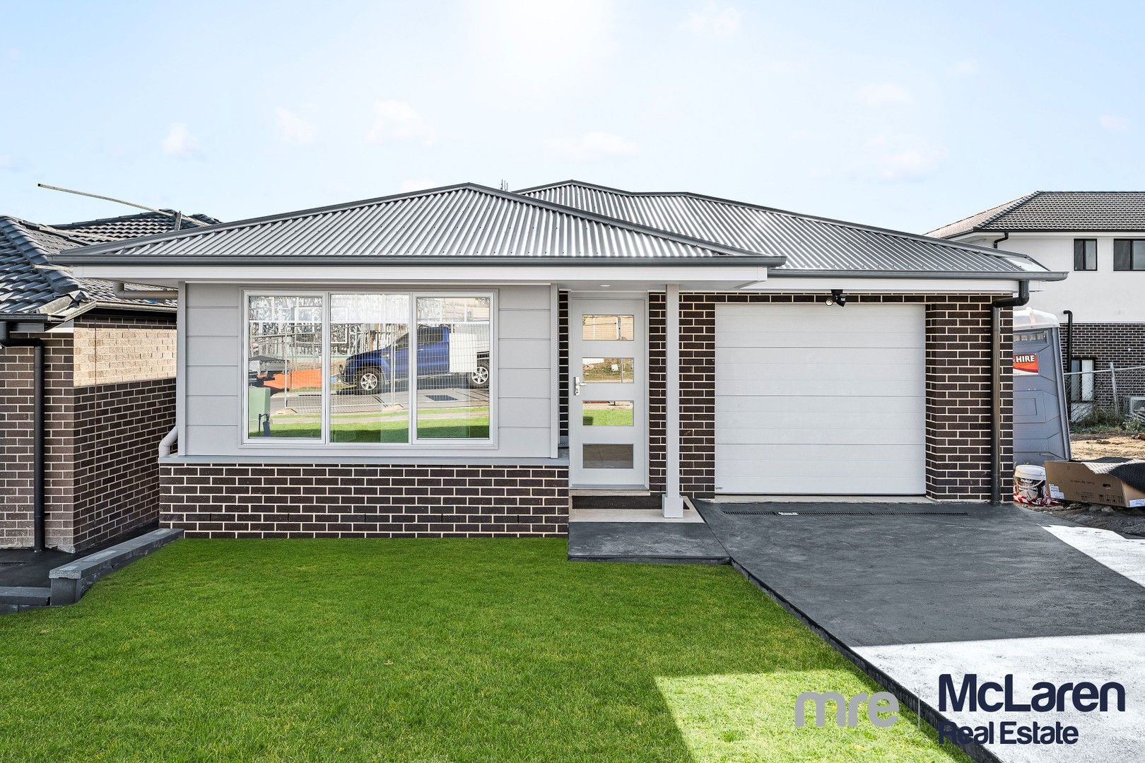 4 bedrooms House in 30 Enterprise Street GREGORY HILLS NSW, 2557