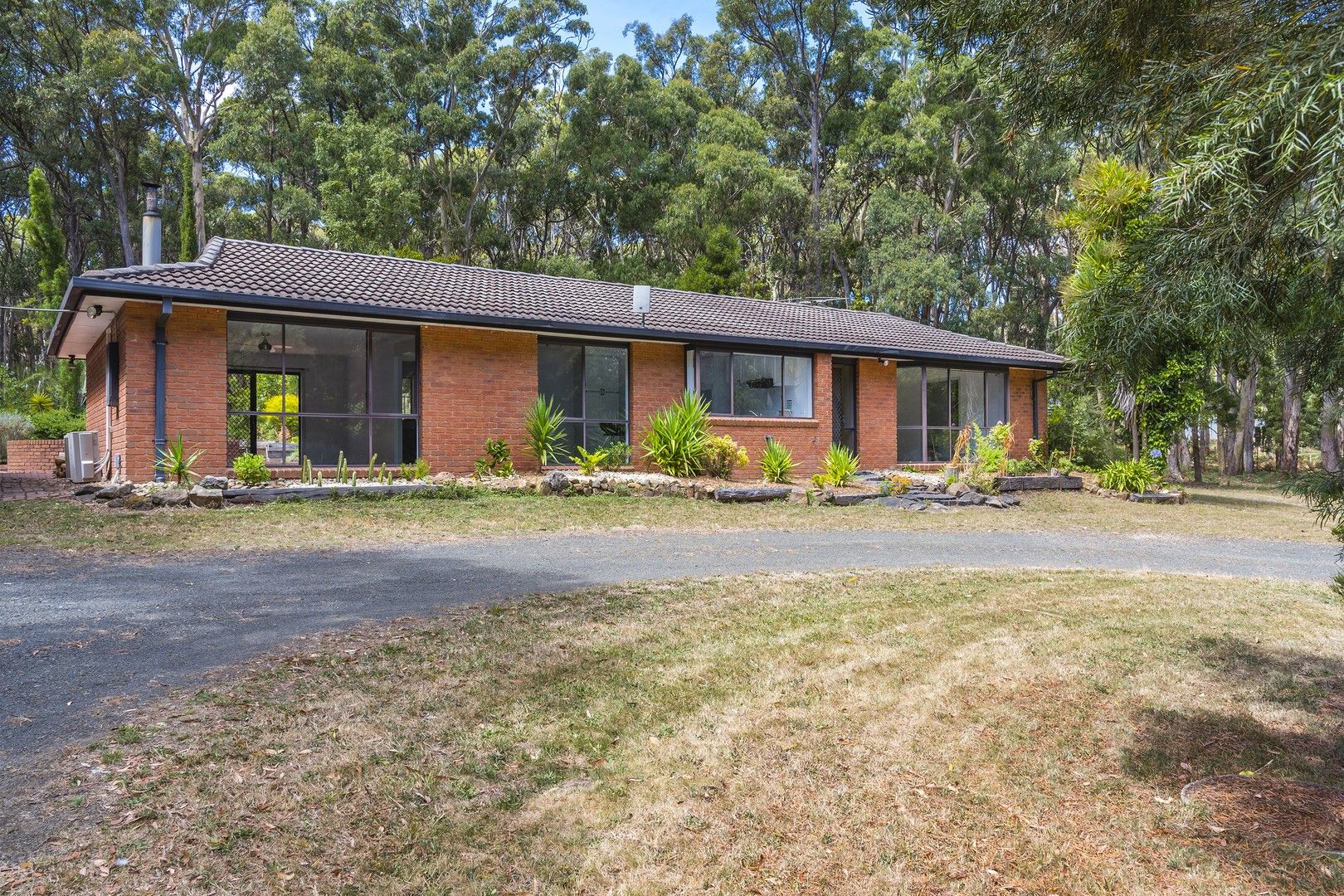 102 Garner Quadrant, Woodend VIC 3442, Image 0