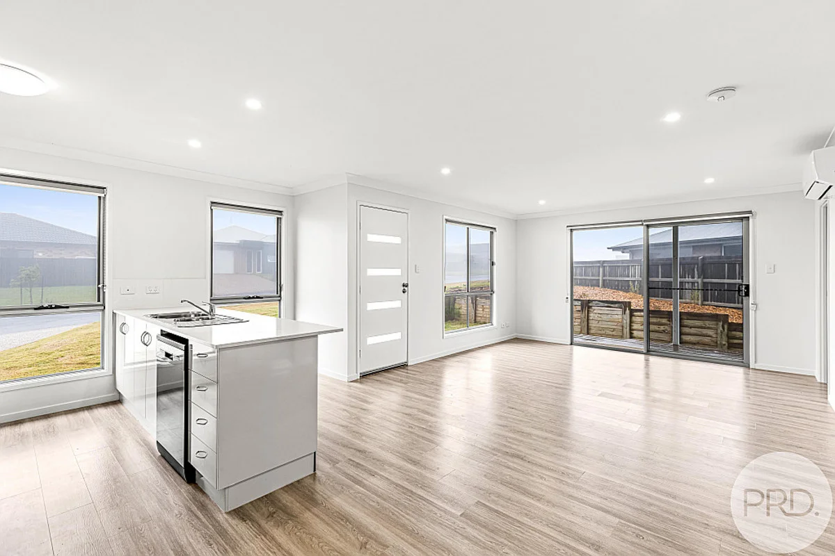 Additional image 2 of 1/12 Abbey Street, Cranley QLD 4350