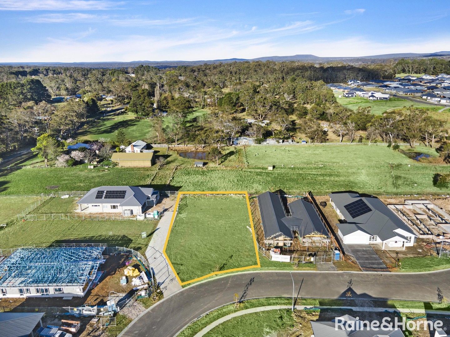 13 Poppy Place, Balaclava NSW 2575, Image 0