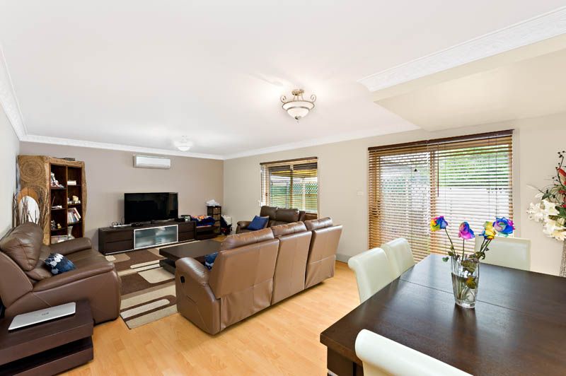 4 / 32 Strickland Street, BASS HILL NSW 2197, Image 2