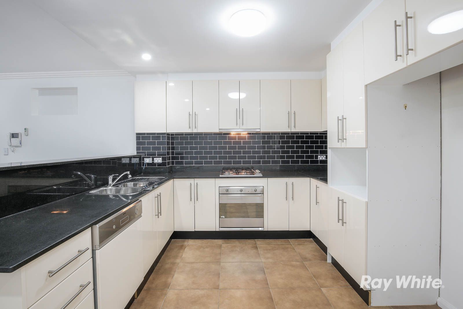 30/4-6 Mercer Street, Castle Hill NSW 2154, Image 2