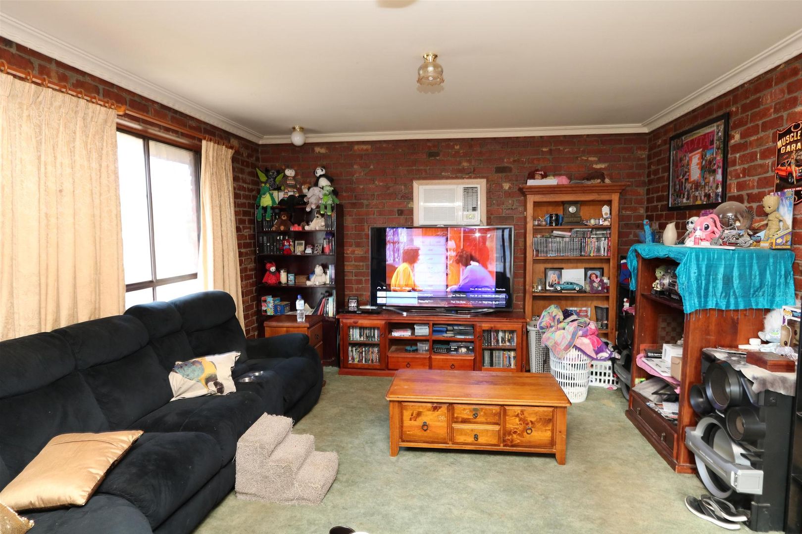 27 Marshall Street, Maryborough VIC 3465, Image 2