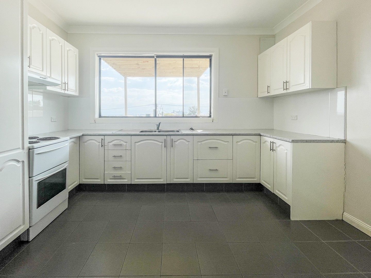 2 bedrooms Apartment / Unit / Flat in Level 1, 1/108-110 Wentworth Street PORT KEMBLA NSW, 2505