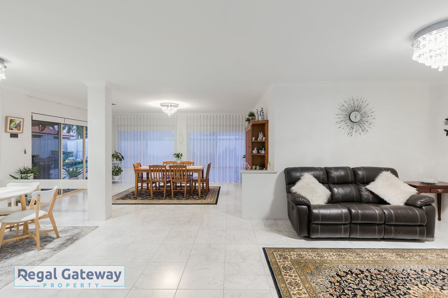 15 Carlhausen Close, Atwell WA 6164, Image 1