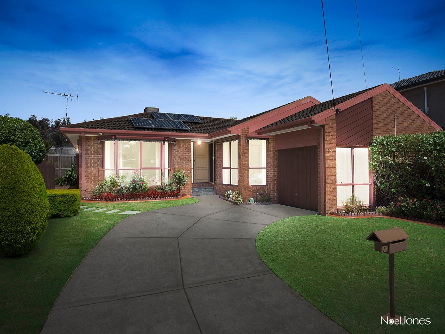 2A Barns Street, Blackburn South VIC 3130, Image 0