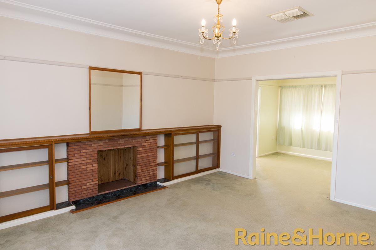 111 Cathundril Street, Narromine NSW 2821, Image 0