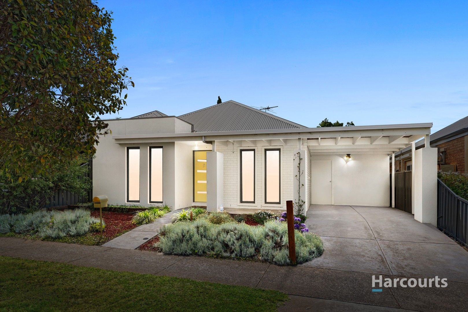 3 bedrooms House in 14 Coburn Way CAROLINE SPRINGS VIC, 3023