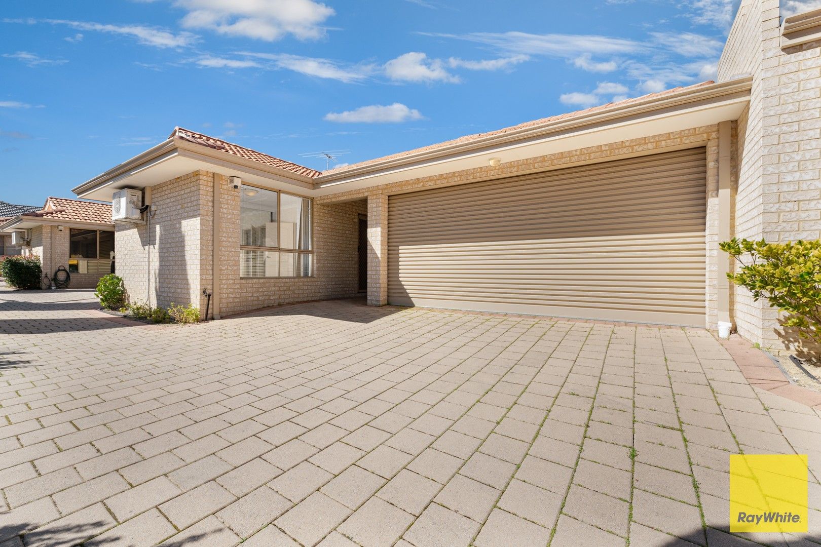 3 bedrooms House in 28B Windemere Cres NOLLAMARA WA, 6061