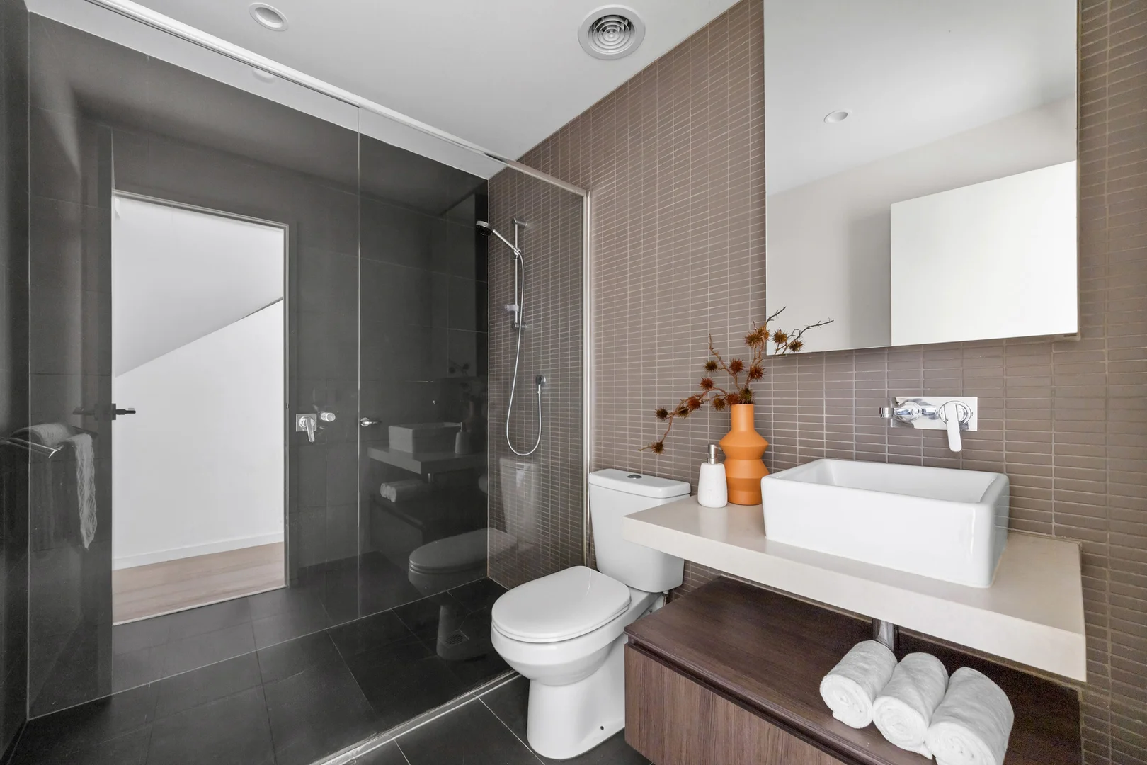 Additional image 13 of 3/3 Marco Polo St, Essendon VIC 3040