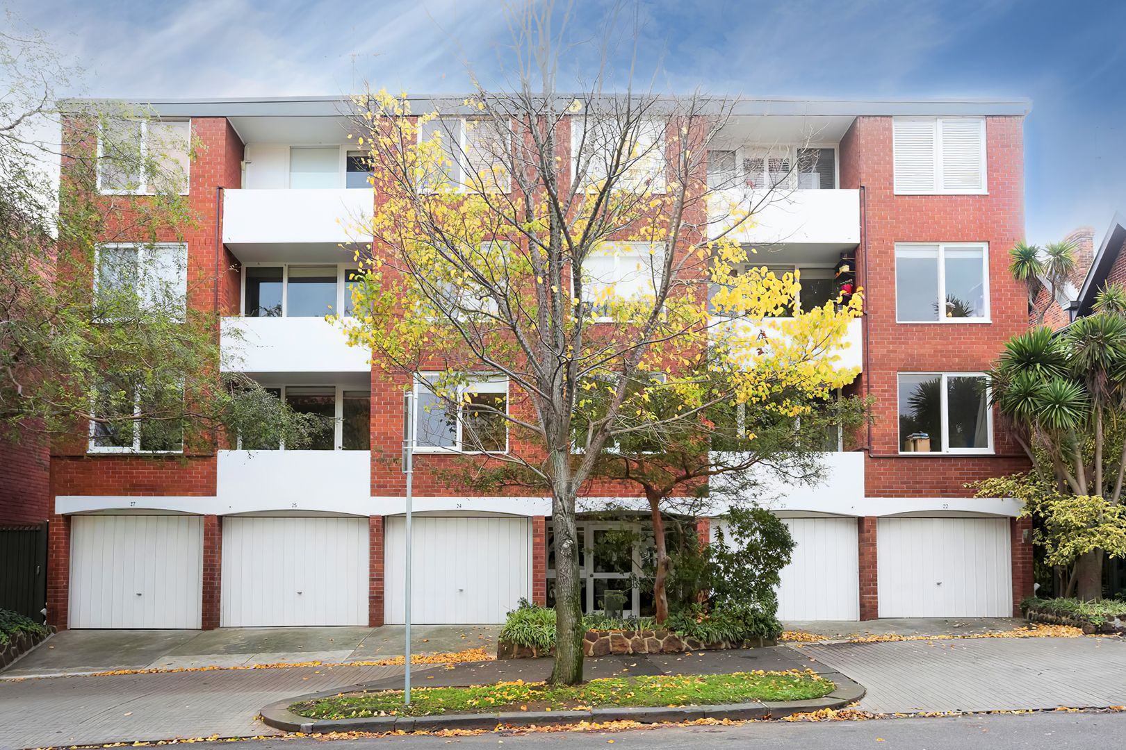 14/240 Domain Road, South Yarra Property History & Address Research