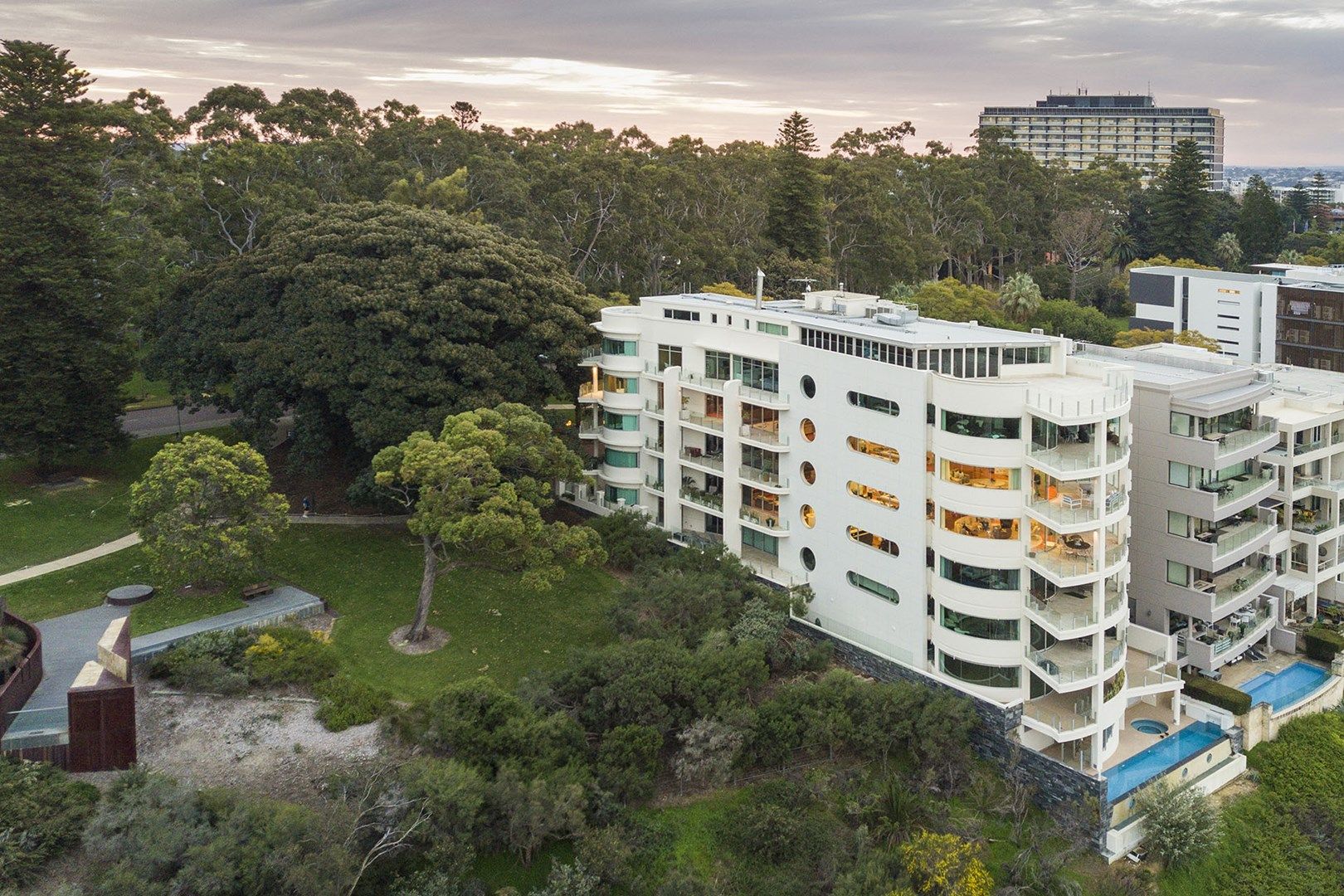 4/2 Bellevue Terrace, West Perth WA 6005 Domain