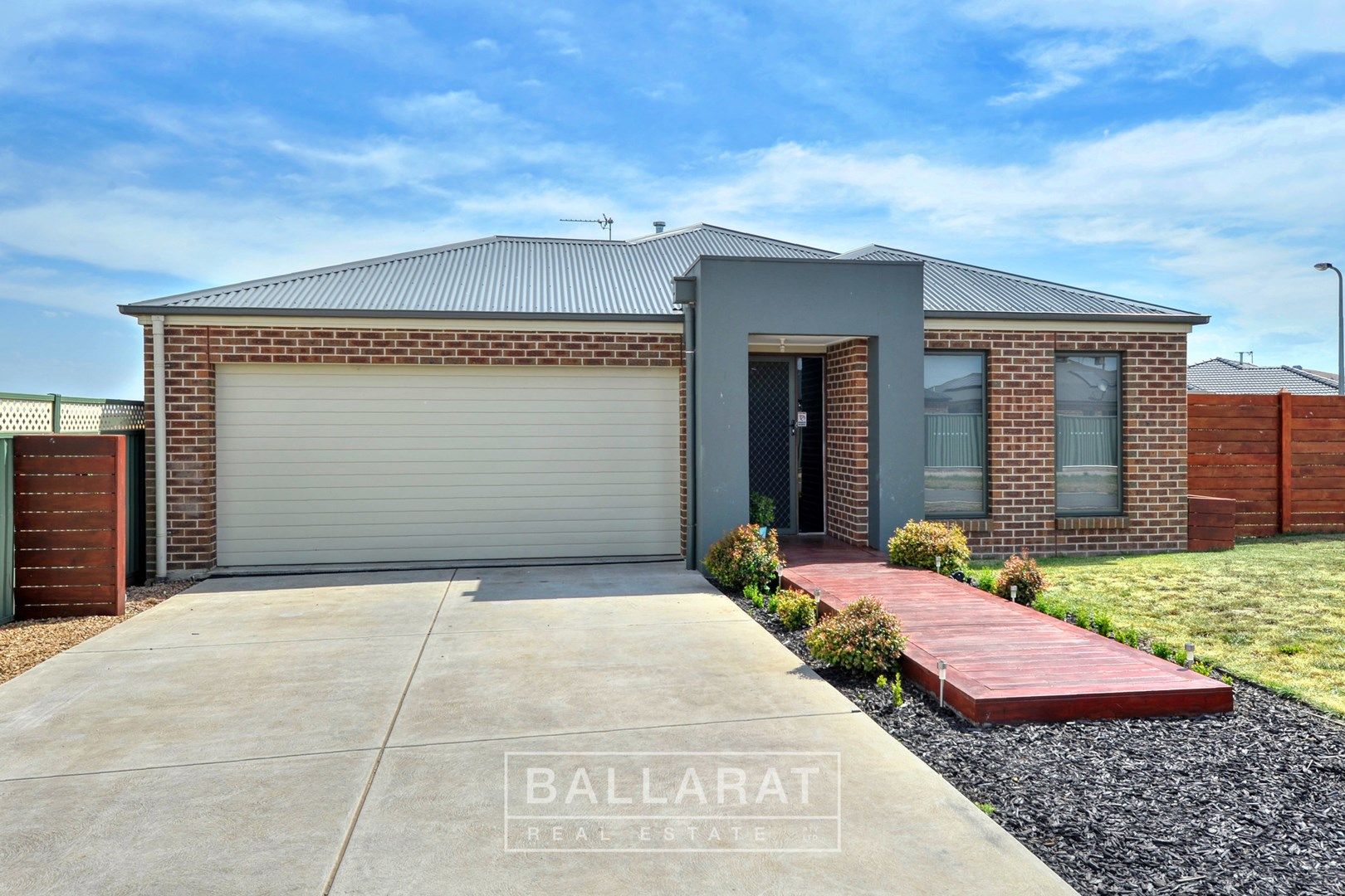 1 Crestmont Court, Miners Rest VIC 3352, Image 0