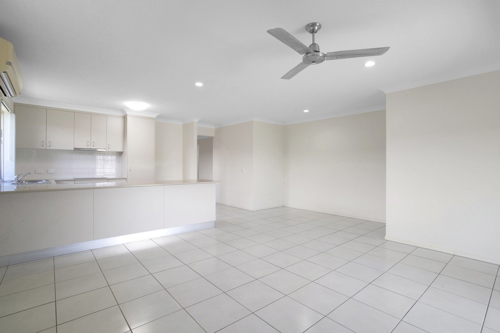 4 bedrooms House in 7 Cable Court BLACKS BEACH QLD, 4740