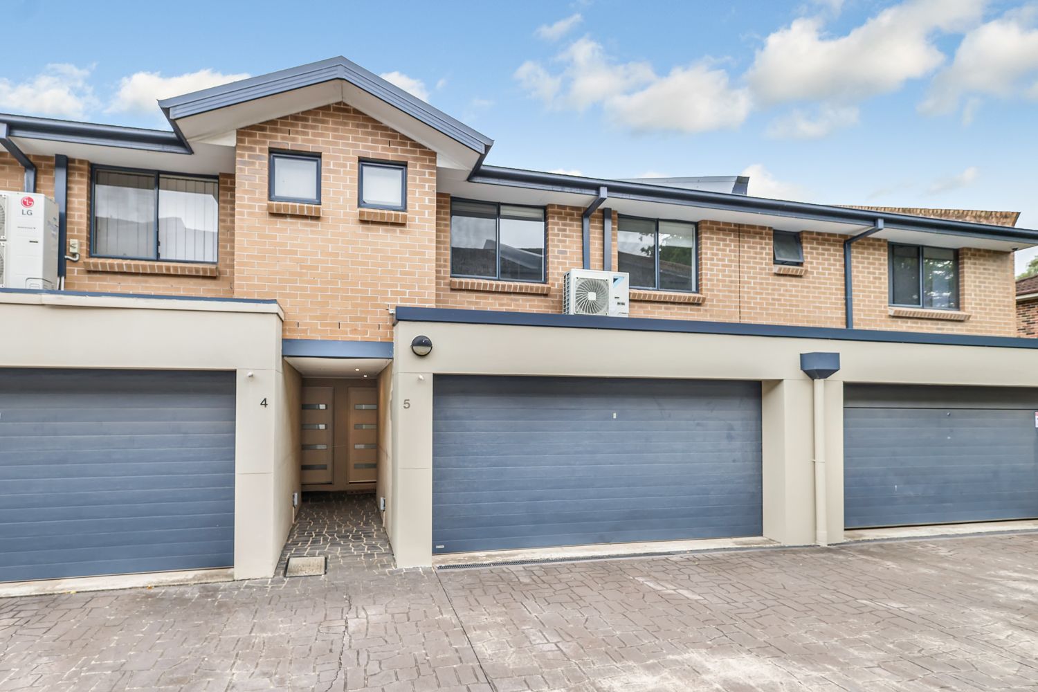 3 bedrooms Townhouse in 5/19-23 Chelsea Avenue BAULKHAM HILLS NSW, 2153