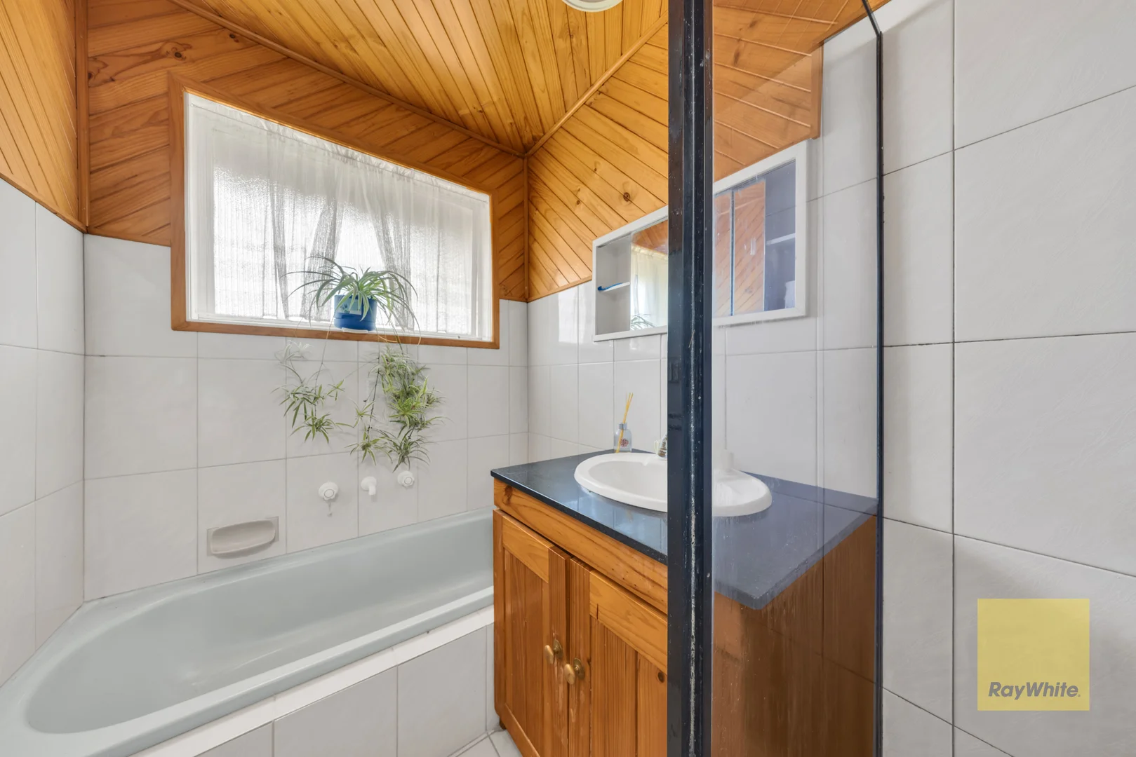 Additional image 10 of 42 Valley Crescent, Glenroy VIC 3046