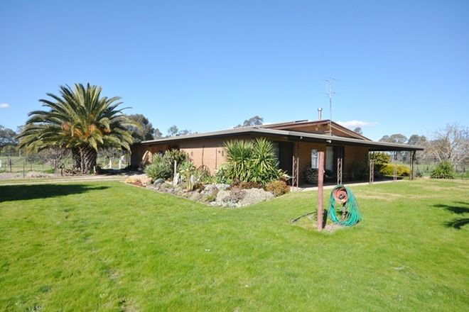 Picture of 39 Henderson Road, CHILTERN VALLEY VIC 3683