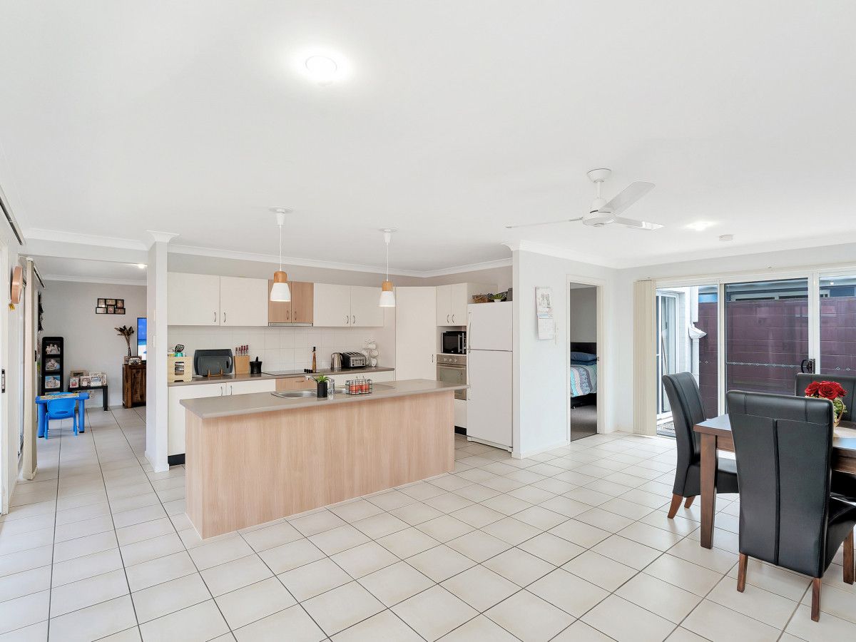 7 Norfolk Drive, Pacific Pines QLD 4211, Image 0