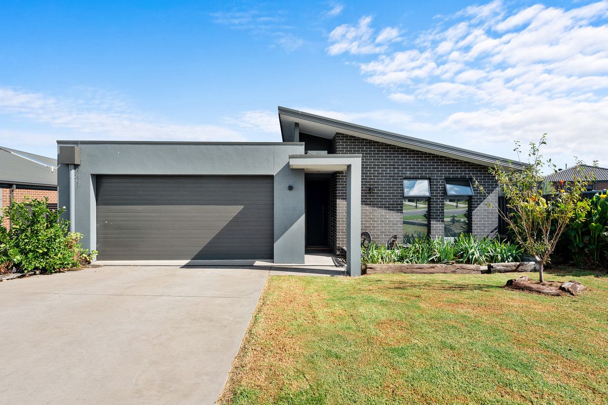 9 Burraginnin Close, Sale VIC 3850, Image 0