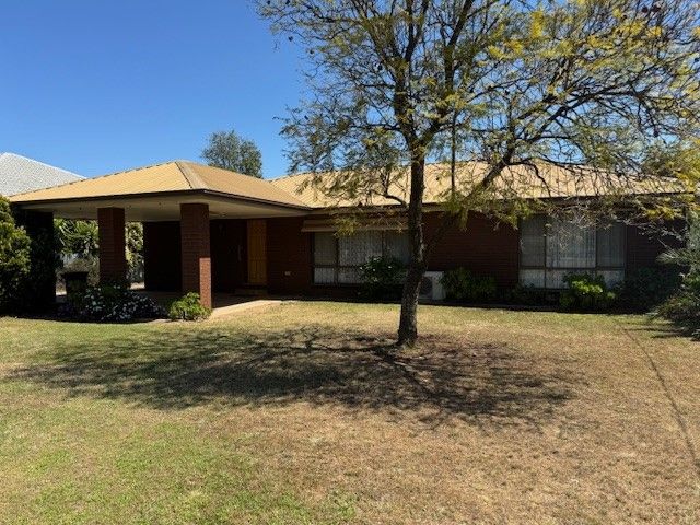 3 bedrooms Rural in 20 Learmonth Street CHARLTON VIC, 3525