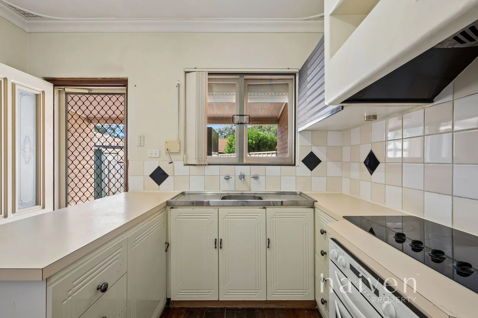 Additional image 15 of 3/25 WOODLOES STREET, Cannington WA 6107