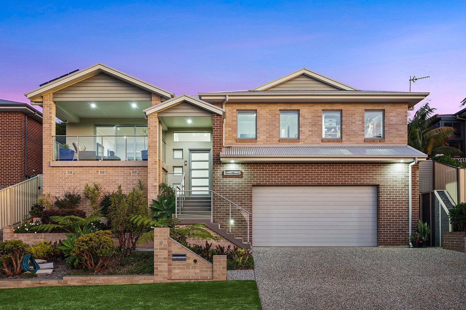 5 bedrooms House in 4 Garnett Grove FLINDERS NSW, 2529