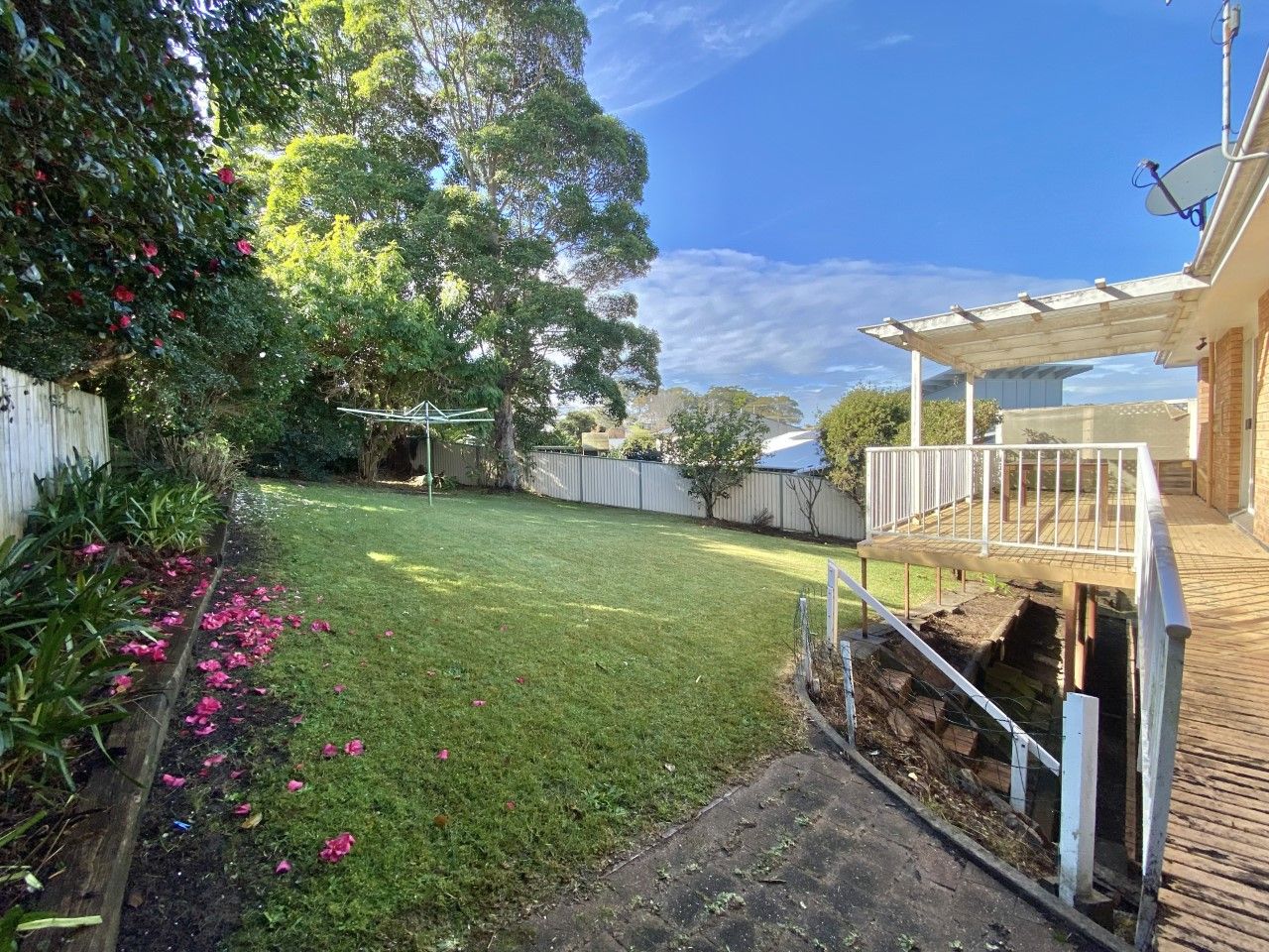 4 bedrooms House in 28 Plymouth Drive WAMBERAL NSW, 2260