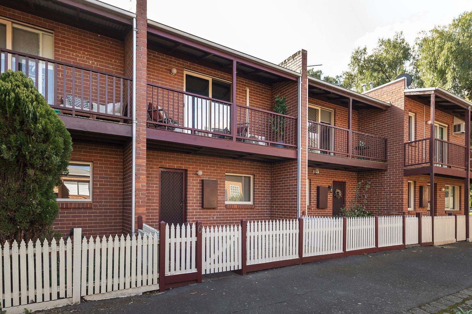 2 bedrooms Townhouse in 6 Peppercorn Walk KENSINGTON VIC, 3031