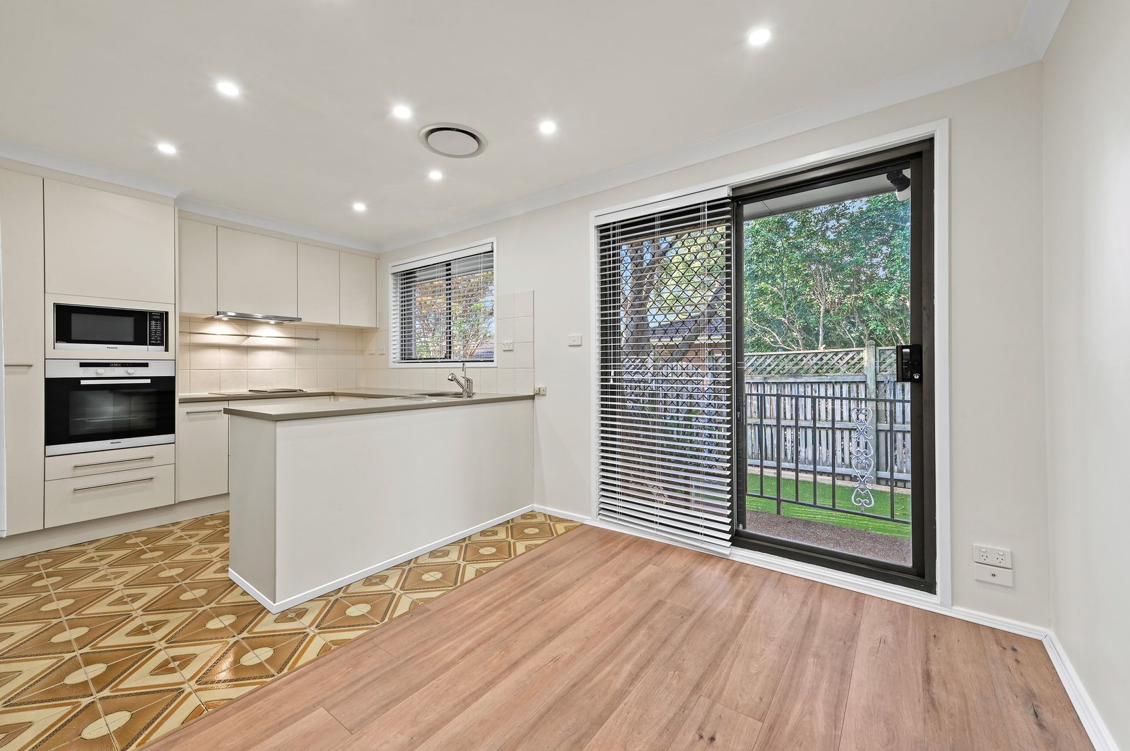 6/164 Culloden Road, Marsfield NSW 2122, Image 1