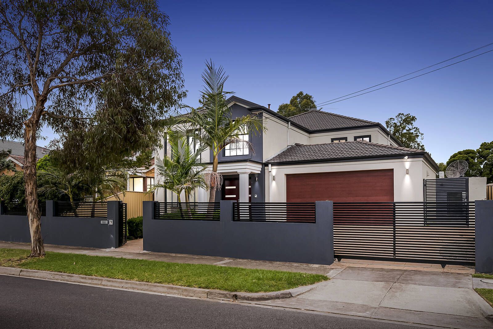 4 bedrooms House in 14 Silver Ash Avenue ASHWOOD VIC, 3147