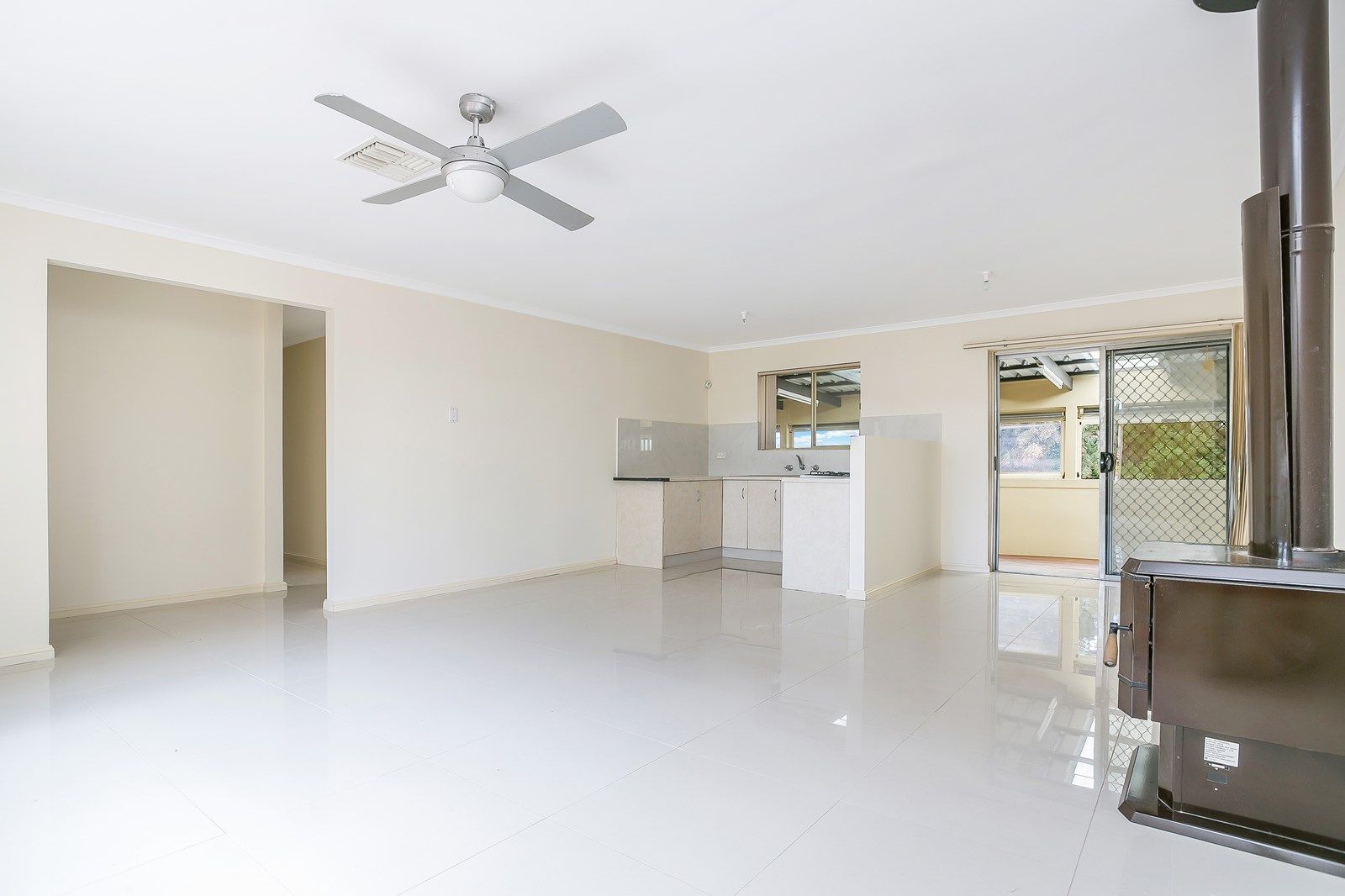 13 Sea View Road, Para Hills SA 5096, Image 2