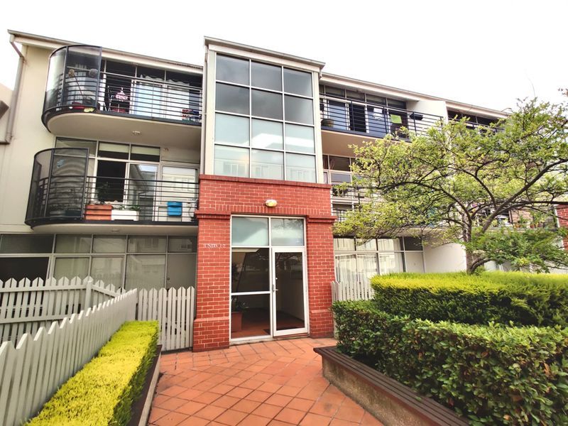 2 bedrooms Apartment / Unit / Flat in 5/16 Courtney Street NORTH MELBOURNE VIC, 3051
