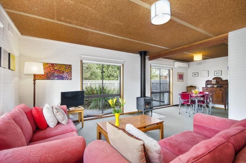 4 Coogee Court, Barwon Heads VIC 3227 House For Rent 600 Domain