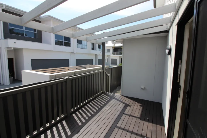 Additional image 6 of 2/166 Muir Street, Labrador QLD 4215