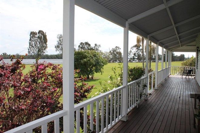 Picture of 114 River Rd, PALMERS ISLAND NSW 2463