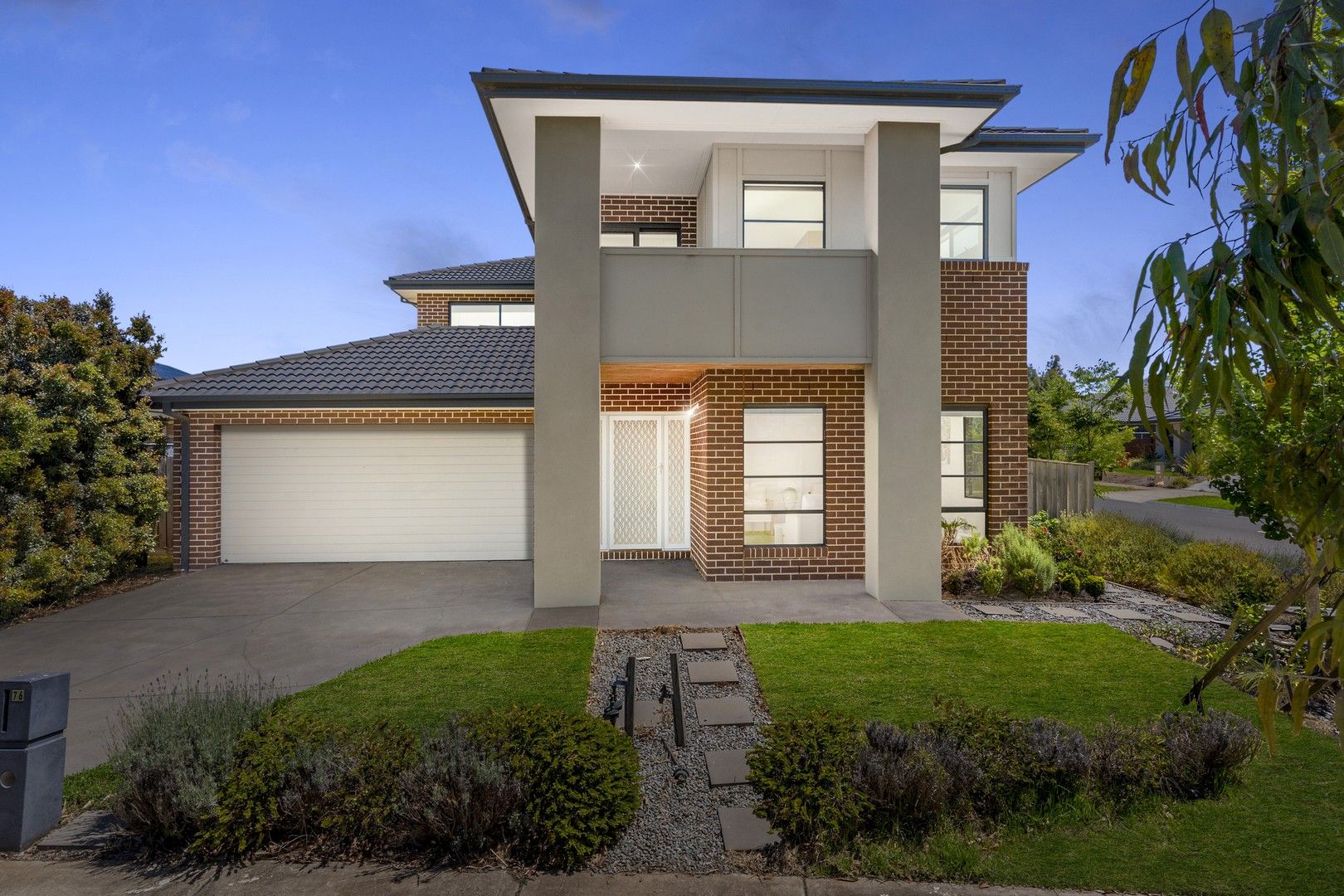 4 bedrooms House in 76 Frontier Avenue AINTREE VIC, 3336