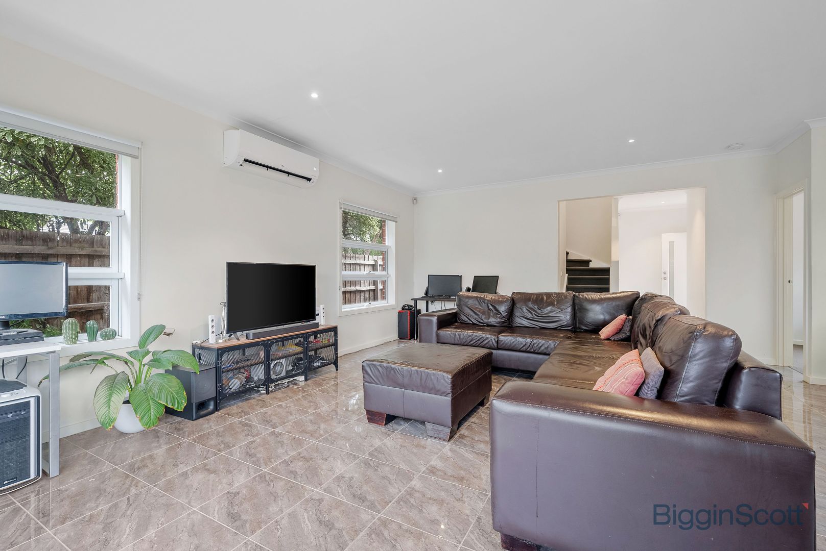 2/17 Cremorne Street, Braybrook VIC 3019, Image 1