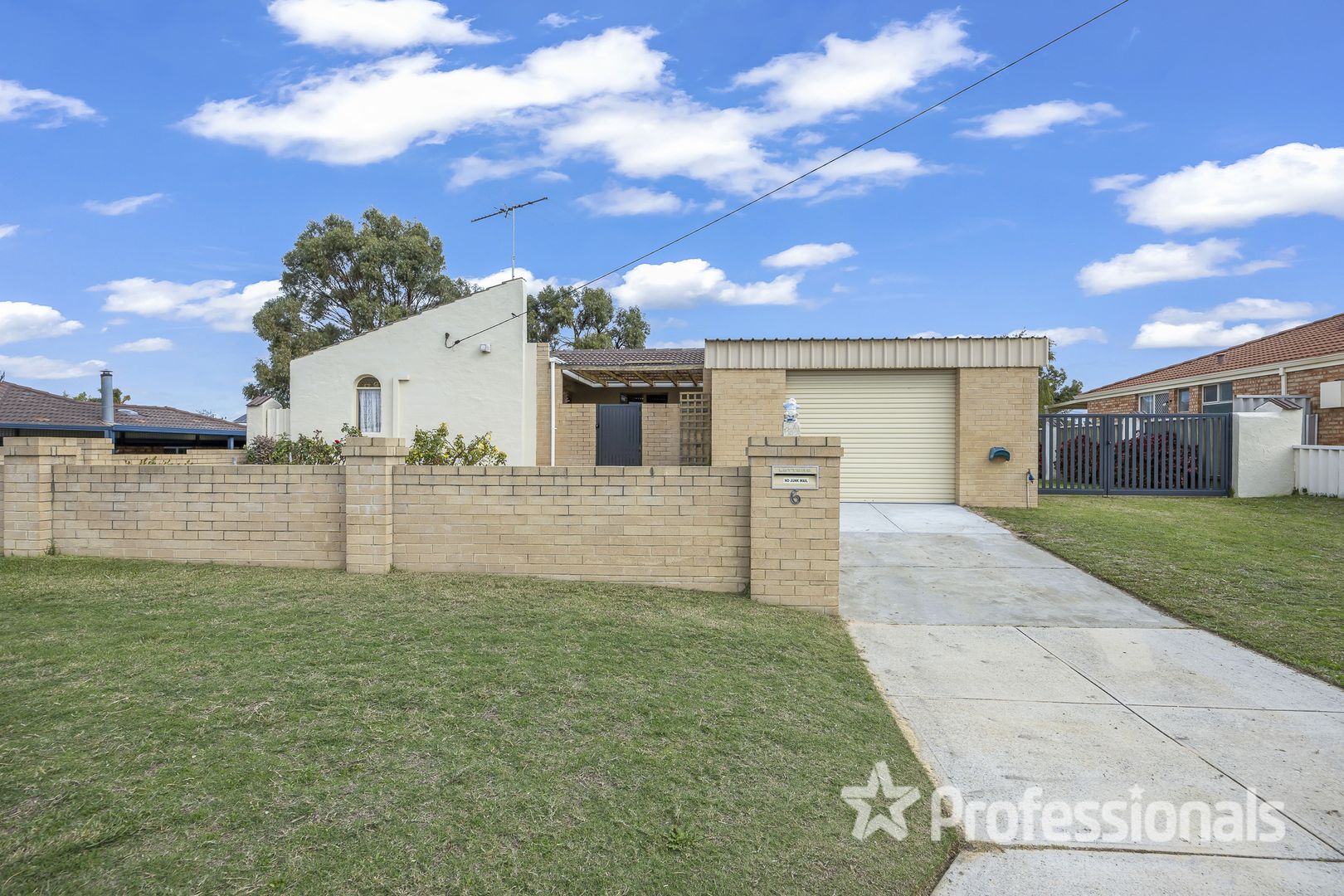 6 Fawkner Road, Two Rocks WA 6037, Image 2