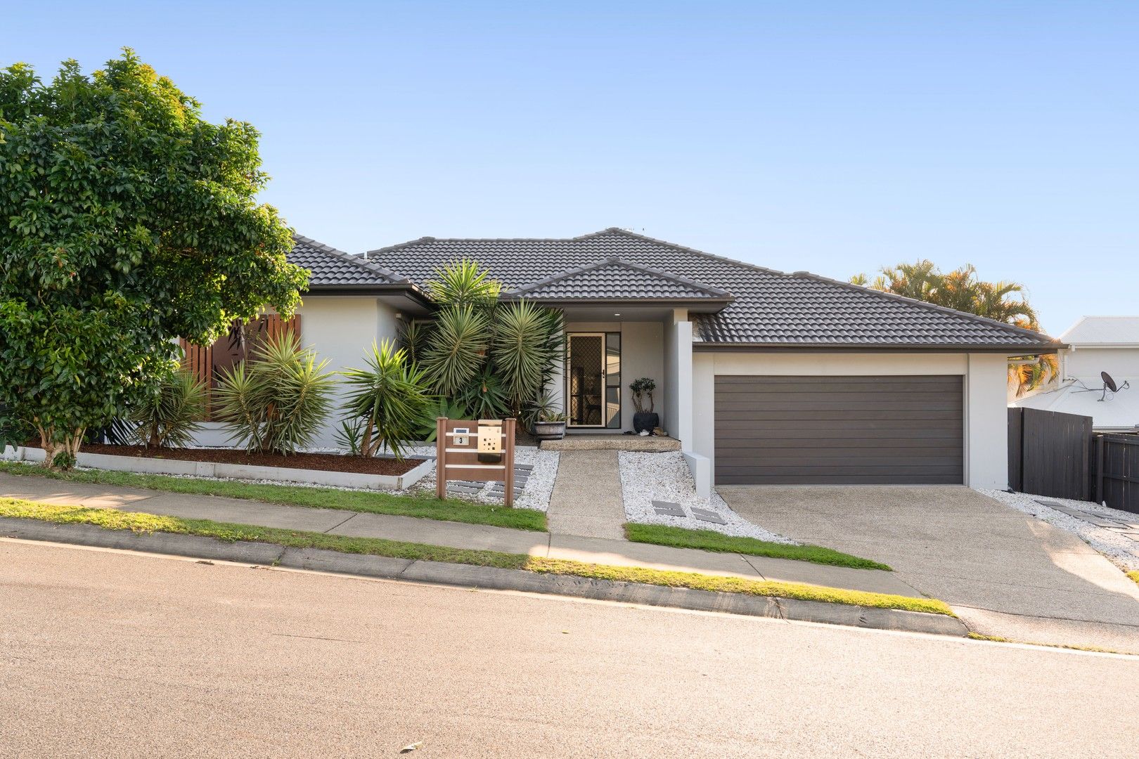 4 bedrooms House in 3 Inlet Lane SPRINGFIELD LAKES QLD, 4300