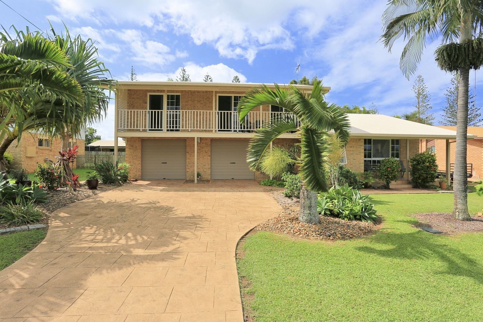 16 Corolla St, Elliott Heads QLD 4670, Image 2