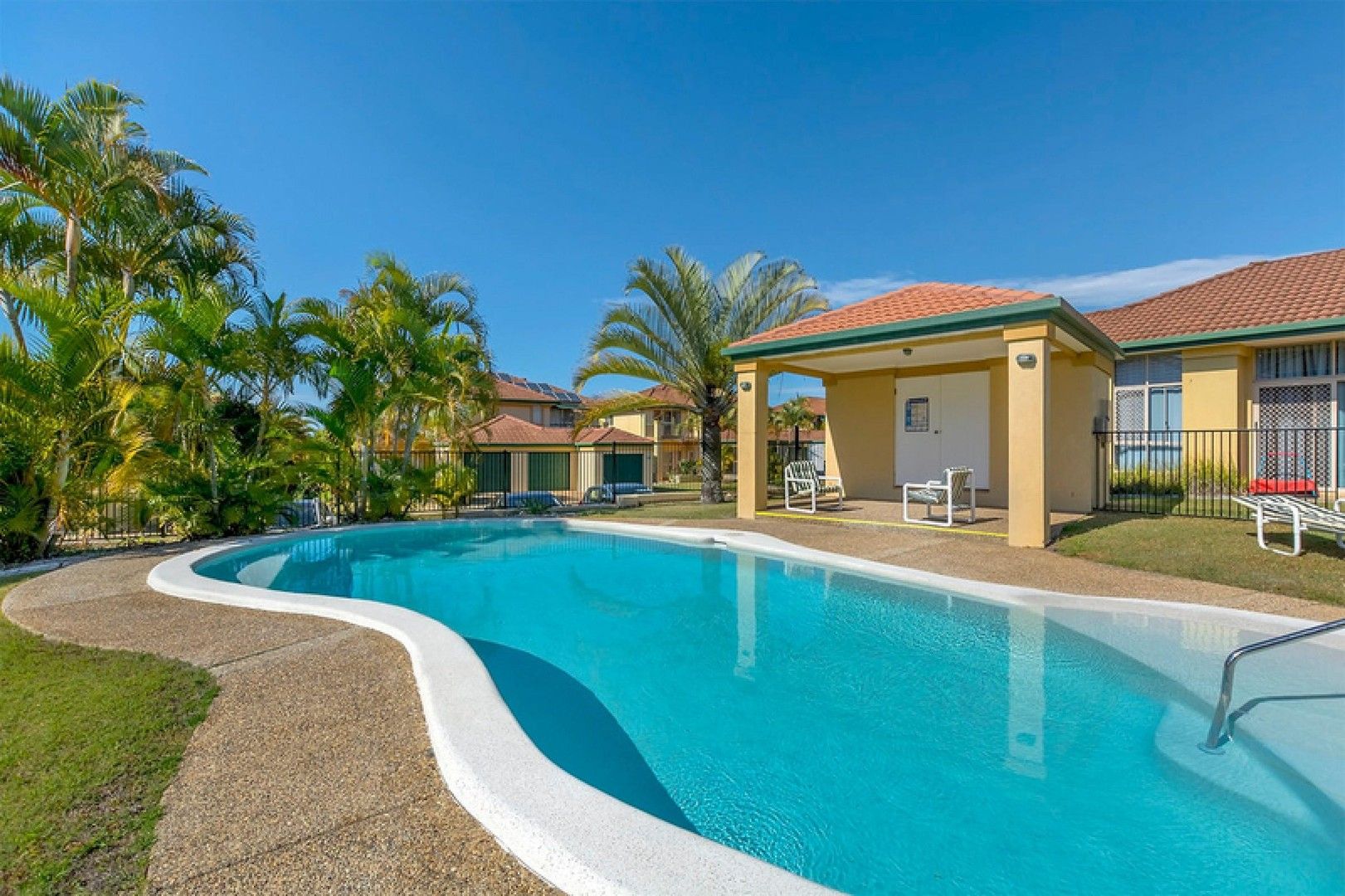 3 bedrooms Townhouse in 152 Palm Meadows Dve CARRARA QLD, 4211