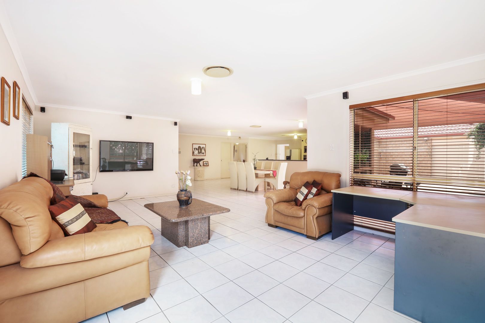 64 Greenacre Drive, Parkwood QLD 4214, Image 2